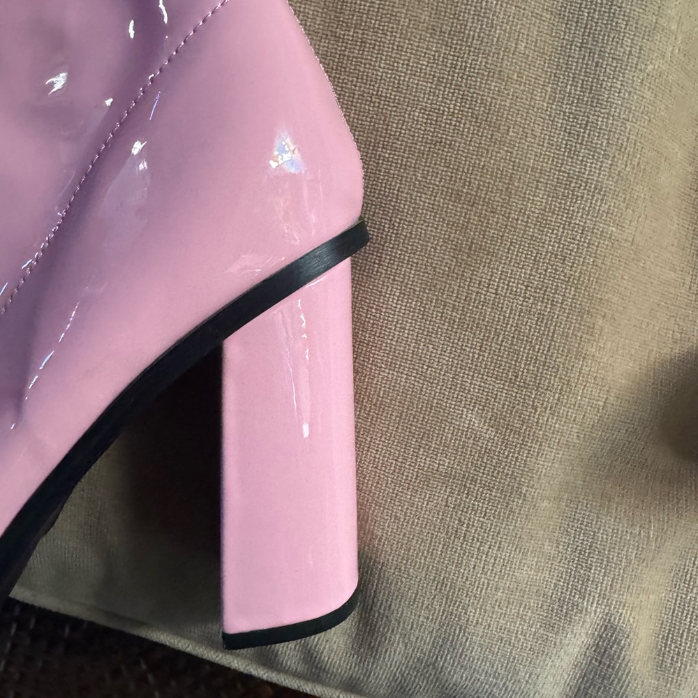 Raid Size 9 Vinyl Pink Heels! - Picture 2 of 4